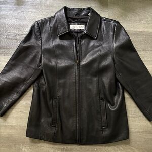 Valerie Stevens women black leather jacket